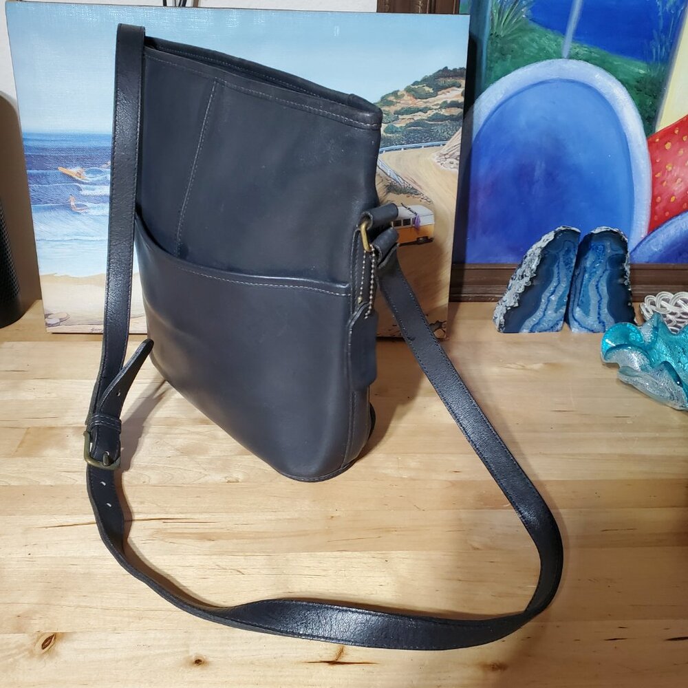 Vintage Coach Bleeker Bucket Bag 90s Dark Blue - Picture 3 of 13